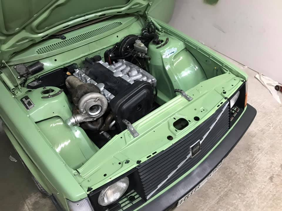 Motorfästen för Rakställd 5/6 cyl Vitmotor i 240