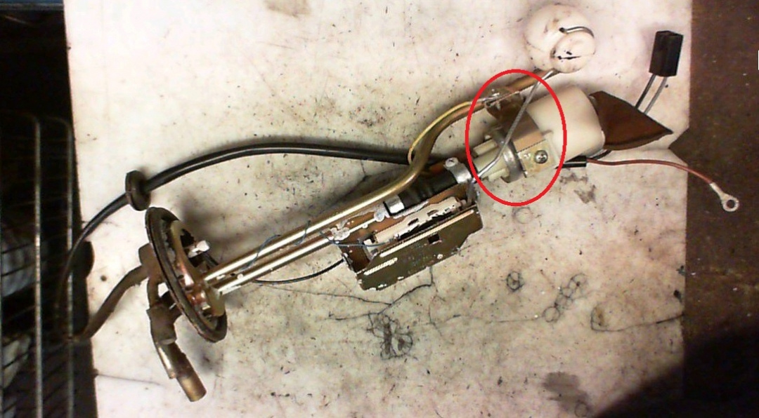 Tankarmatur 240, 260  79-93  Med pump och filter