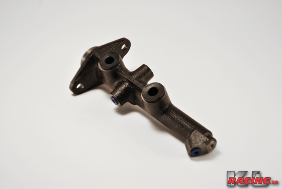 Huvudbromscylinder 240 Bromsrörsuttag på höger sida