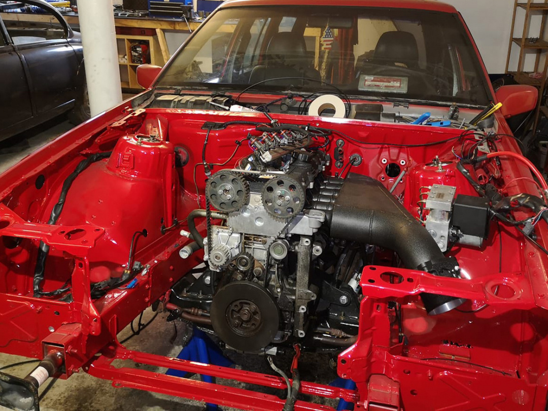 Motorfästen 5/6-cyl Vitmotor i 740/940