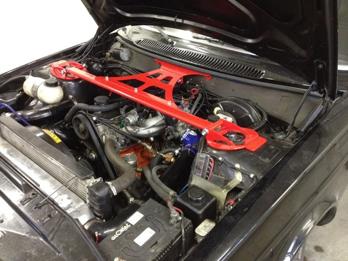 Fjäderbensstag med torpedplåt 240