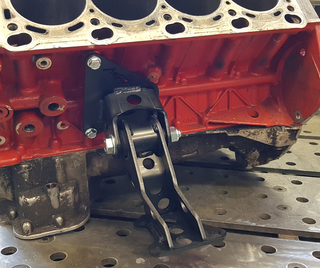 Motorfästen Bmw V8 M60, M62 i 740/940