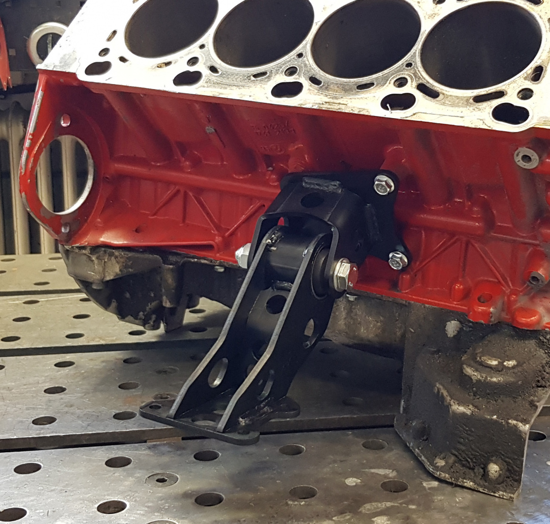 Motorfästen Bmw V8 M60, M62 i 740/940