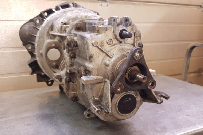 Växellådsbalk BMW ZF och Getrag-låda i 740/940