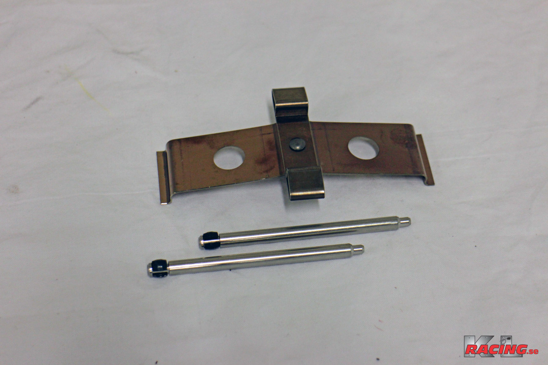 Monteringsats Bromsbelägg S60R, V70R 04-07