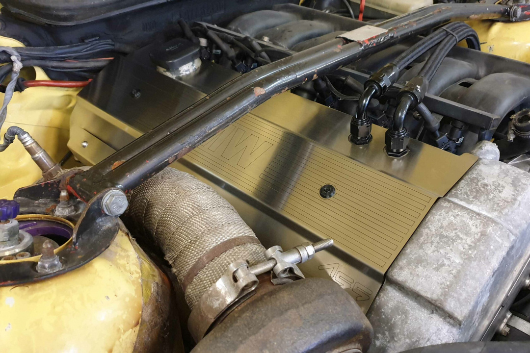 Täckplåt ventilkåpa BMW M50