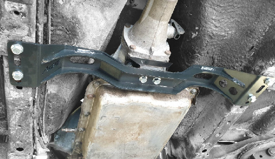 Växellådsbalk 240 - GM 4L60 / T56 Etc